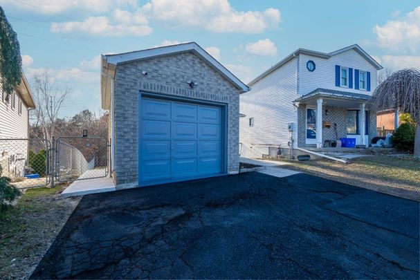 For Lease - 581 Pondtail Court Unit# Upper, Oshawa, Ontario - Photo 1