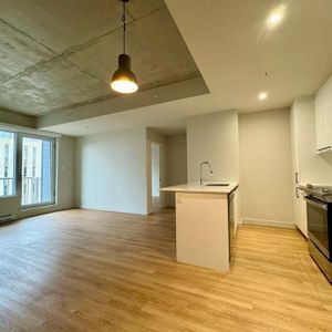 Villeray - Superbe Condo 4 1/2 - Photo 2