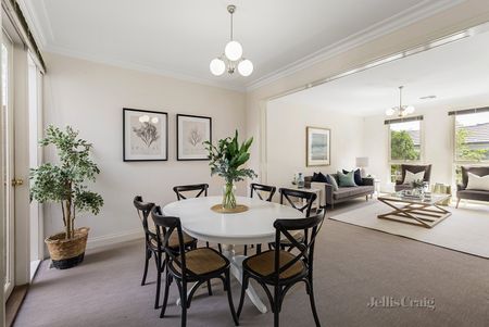 2/12 Yarrbat Avenue, Balwyn - Photo 5