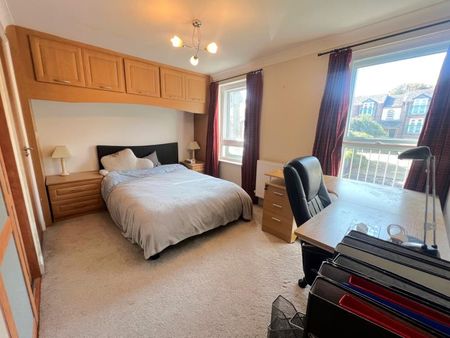 Aquatico, Guildford, GU1 - Photo 4