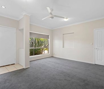 Spacious Family Home In The Heart Of Edens Landing - Photo 4