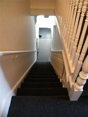 5 bedroom semi-detached house to rent - Photo 1