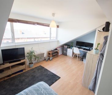 Regent Terrace, Hyde Park, LS6 1NP, Leeds - Photo 1