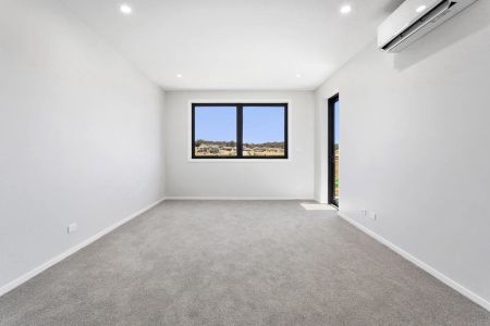 Top-Floor Apartment with Study & Sweeping Googong Views - Photo 5