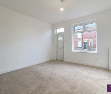 2 bed Terraced - To Let - Photo 2