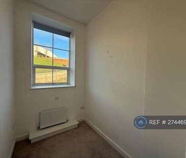 2 bedroom semi-detached house to rent - Photo 2