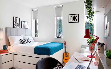 Bannister Studio with AC - Photo 2