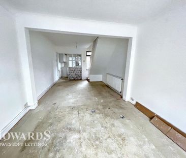 3 bedroom terraced house to rent - Photo 2