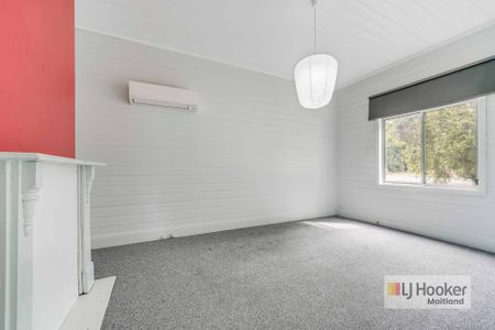 IDEALLY LOCATED!! - Photo 2