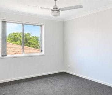 Recently Renovated 4-Bedroom Duplex Homes for Rent – Modern Living ... - Photo 1