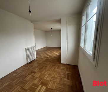Location Appartement 5 pièces 78m² RENNES 35700 - Photo 2