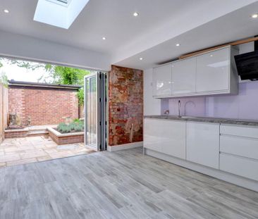 2 bedroom terraced house to rent - Photo 5