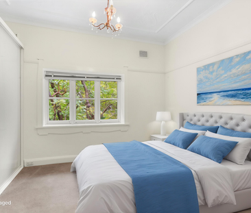 Renovated Art Deco Apartment in Prime Mosman Location - Photo 2