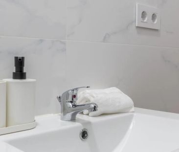 Room in a shared 5-bedroom apartment for rent in Goya, Madrid - Foto 5