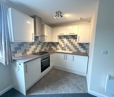 2 bedroom ground floor flat to rent - Photo 4