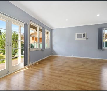 Modern & Comfortable Family Home in a Convenient Ingleburn Location - Photo 2