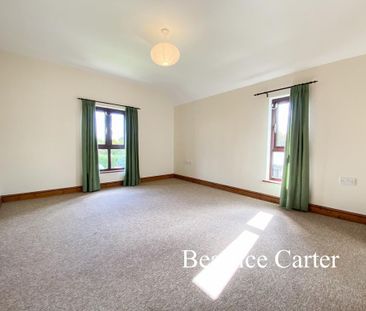 4 bedroom detached house to rent - Photo 4