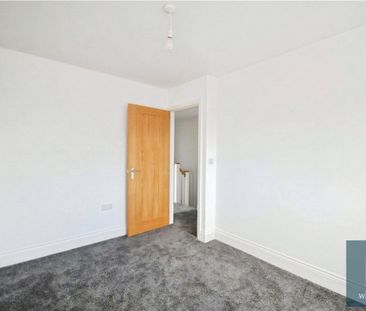 Jubilee Gardens, Leeds Road, Mirfield, WF14 - Photo 3