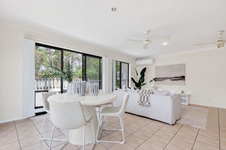 Convenient Living on Aldea Circuit - Photo 2