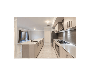 Family Living with Extra Kitchen Space! - Photo 5