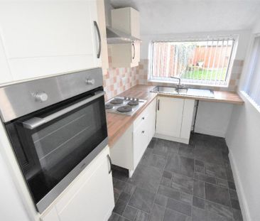 3 bedroom terraced house to rent - Photo 6