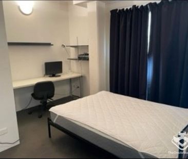 FURNISHED STUDIO ACCOMMODATION - Photo 2