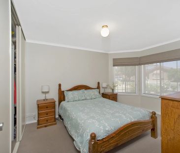 Professional & Straightforward - Photo 2