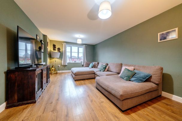 34 Brogan Crescent - Photo 1