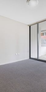 2 bedroom apartment - 25% below market rent - Photo 3