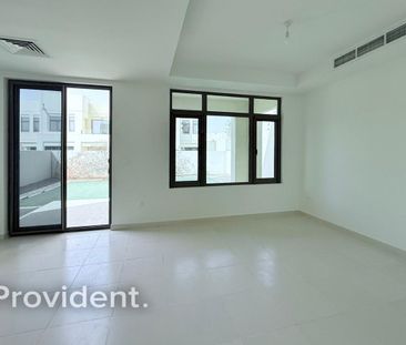 Landscaped | Spacious | Community Expert - Photo 4