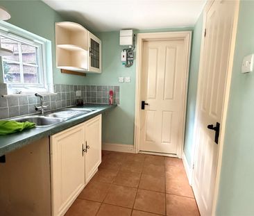 Reigate Road, Epsom, Surrey, KT17 3DW - Photo 5