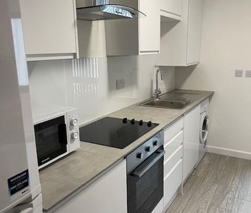 4 bedroom apartment to rent - Photo 2