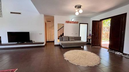 3 room luxury Villa for rent in Marbella, Spain - Photo 3