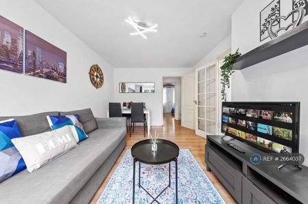 1 bedroom flat to rent - Photo 2