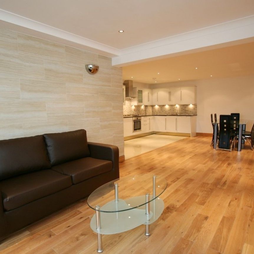 Copperfield Road, London E3 - Photo 1