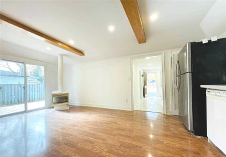 For Lease - 18 River Drive, East Gwillimbury, Ontario - Photo 4