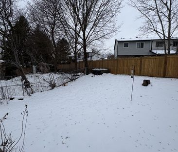 For Lease - 691 Irwin Crescent Unit# Main, Newmarket, Ontario - Photo 4