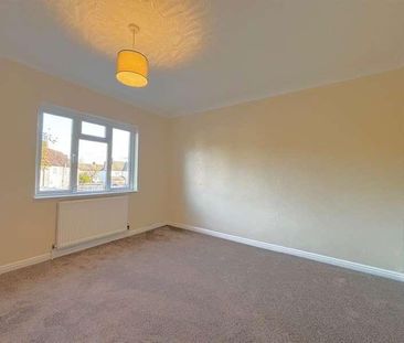 Brackley Road, Bedford, MK42 - Photo 5