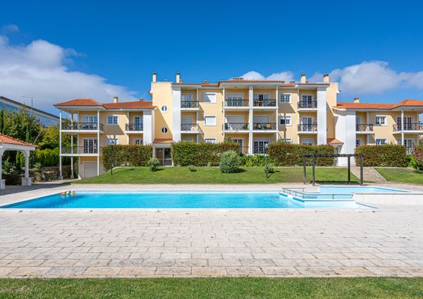 4 BEDROOM FLAT WITH TERRACE IN QUINTA DA BELOURA II - SINTRA