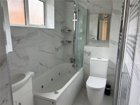 2 bedroom maisonette to rent - Photo 4