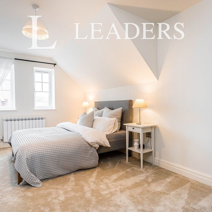 4 bedroom semi-detached to rent Acorn Gardens, Bell Lane - Photo 1