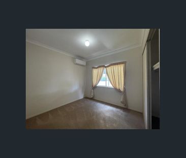 FOUR BEDROOM , TWO BATHROOM HOME - FIRST MONTHS FREE RENT ! - Photo 5