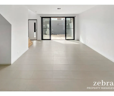 Stunning townhouse - Photo 3