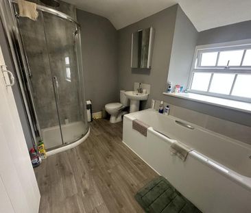 2 bedroom end of terrace house to rent - Photo 3