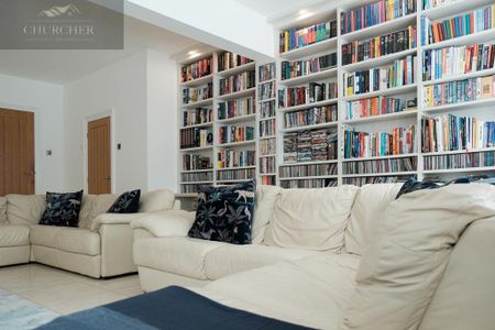 6 bedroom detached house to rent - Photo 2