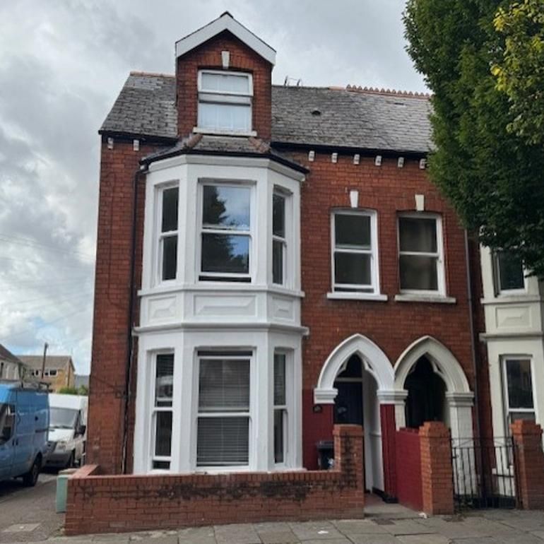 1 bedroom in a house share to rent - Photo 1