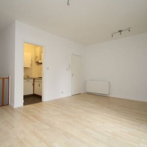Gelijkvloers app. te huur in Elsene voor € 1.150 met 1 slaapkamer - Photo 2