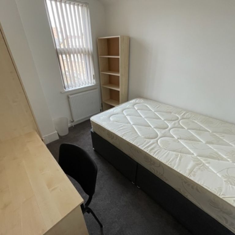 4 Bed Student Accommodation - Photo 1