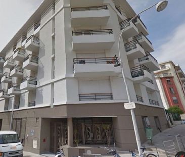 Location Appartement 1 pièce 20m² NICE 06300 - Photo 6