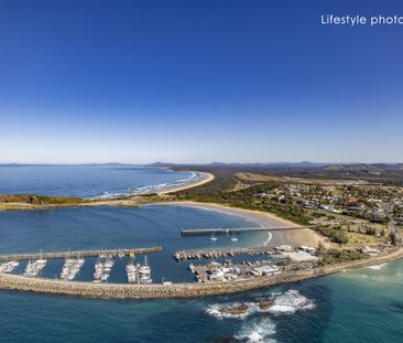 Coffs Harbour, 21 Feran Crescent - Photo 1